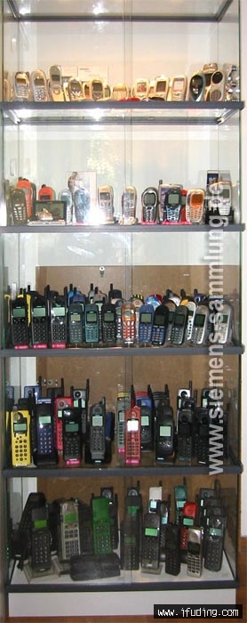 vitrine_siemens_RzD31Z2F3Iwx.jpg