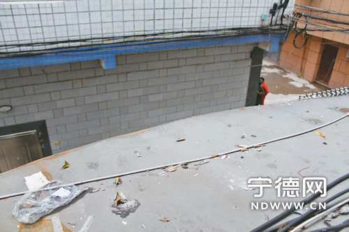 2013030108010598.jpg