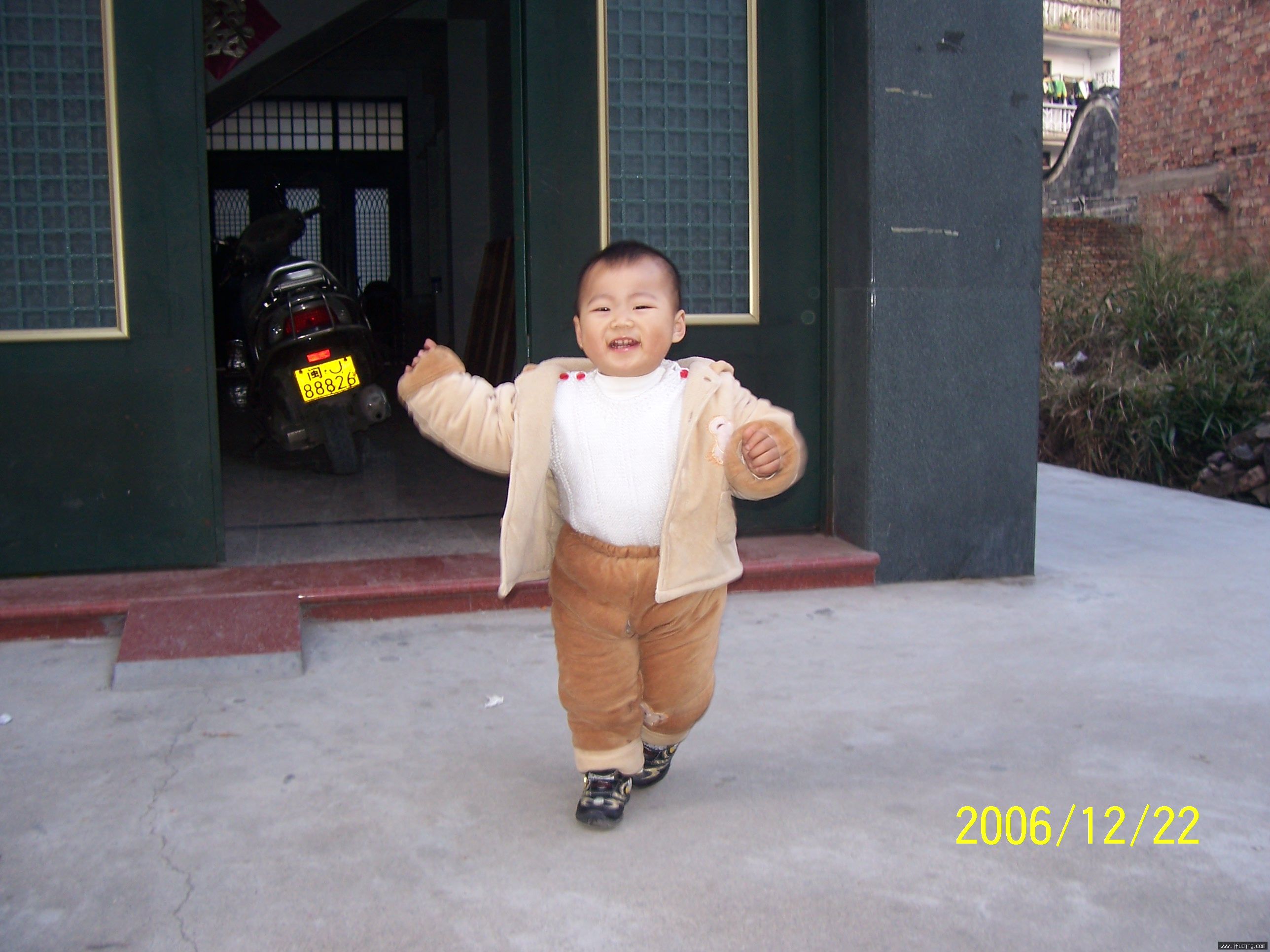 14 004.jpg